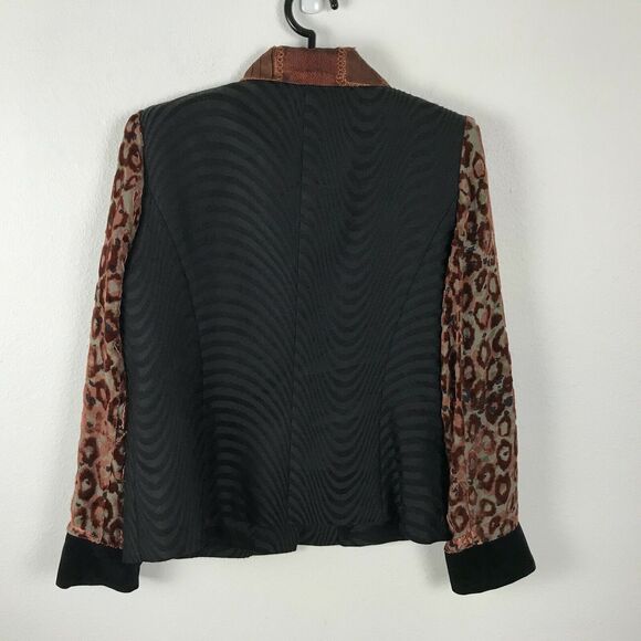 Taylor G Blouse Size M Multicolor Animal Print Rayon Blend Button Up Womens - Picture 11 of 11